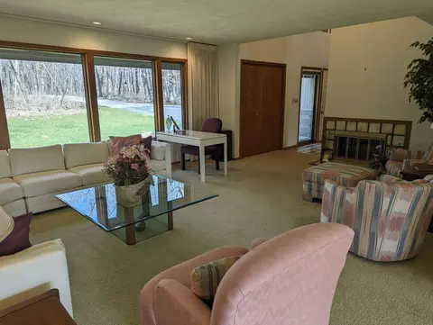 2995 W Forest Rd, Freeport, IL 61032 photo 16