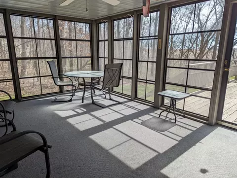 2995 W Forest Rd, Freeport, IL 61032 photo 12