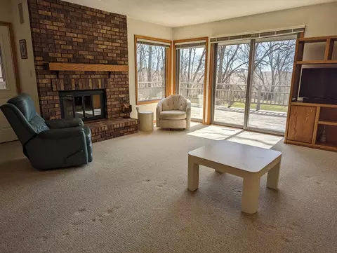 2995 W Forest Rd, Freeport, IL 61032 photo 8
