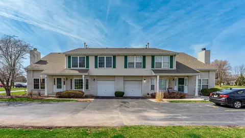 2122 Jasmine Dr, Crest Hill, IL 60403 photo 3