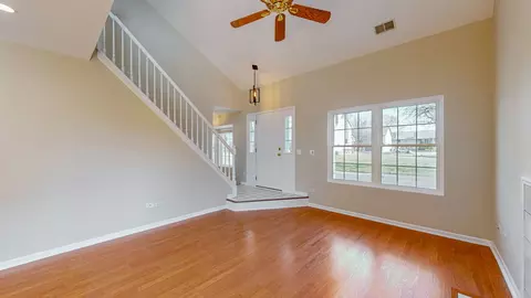2122 Jasmine Dr, Crest Hill, IL 60403 photo 5