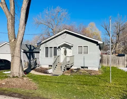 510 Pine Grove Rd, Lakemoor, IL 60050