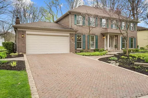 1103 S Charles Ave, Naperville, IL 60540