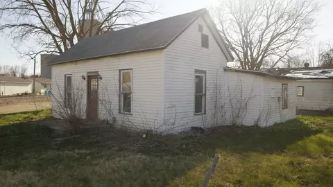 109 Logan St, Lake Fork, IL 62541 photo 2