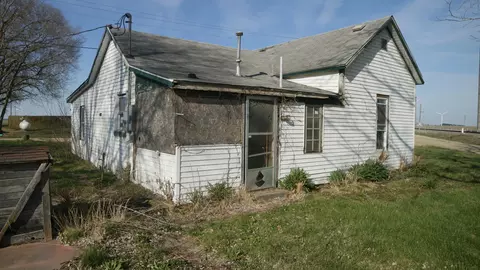 109 Logan St, Lake Fork, IL 62541 photo 3