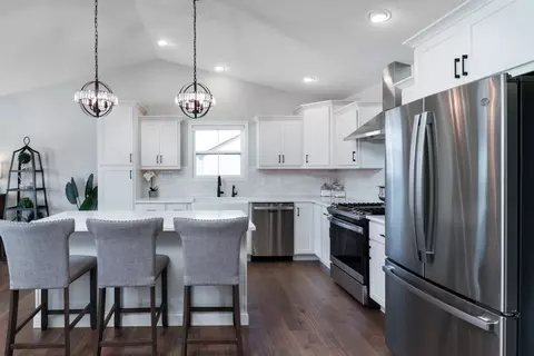 Kitchen - 2624 Shale Rd, Normal, IL 61761 photo 2 of 4