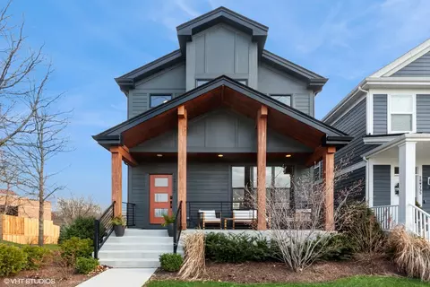 28 W753 Stafford Pl, Warrenville, IL 60555