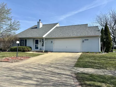 3302 Timberline Dr, Champaign, IL 61822