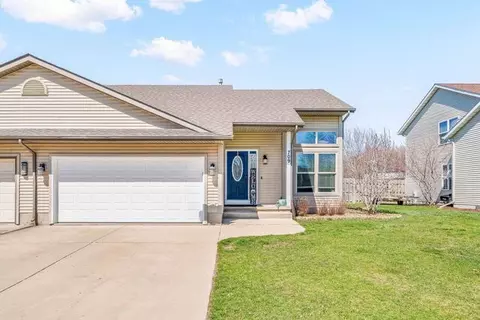 709 Redwood Ct, Genoa, IL 60135