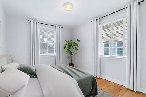 Bedroom - 377 Desplaines Ave, Riverside, IL 60546 photo 2 of 2