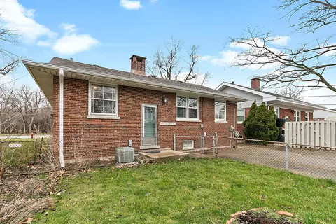 Exterior - 377 Desplaines Ave, Riverside, IL 60546 photo 4 of 6