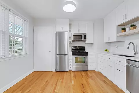 Kitchen - 377 Desplaines Ave, Riverside, IL 60546 photo 1 of 2