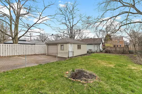 Exterior - 377 Desplaines Ave, Riverside, IL 60546 photo 3 of 6