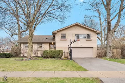 845 Appletree Ct, Northbrook, IL 60062