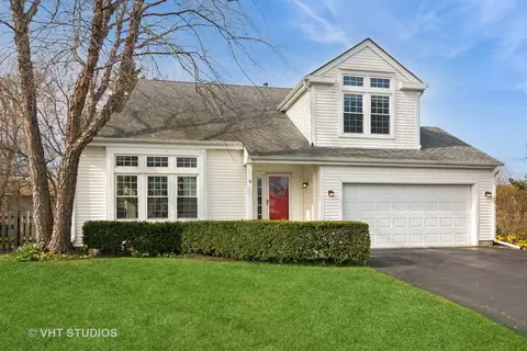 6 Sussex Ct, Lake Zurich, IL 60047