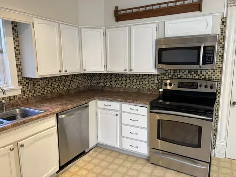 Kitchen - 511 Walnut St, Varna, IL 61375 photo 2 of 2