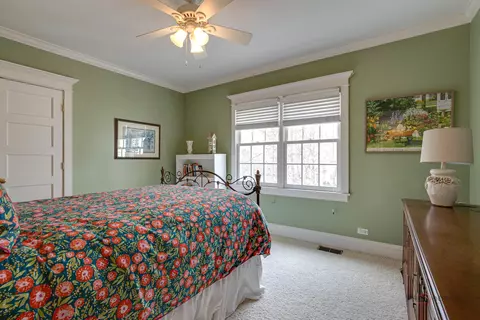 Bedroom - 320 Belle Foret Dr, Lake Bluff, IL 60044 photo 2 of 7