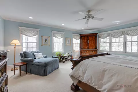 Bedroom - 320 Belle Foret Dr, Lake Bluff, IL 60044 photo 1 of 7