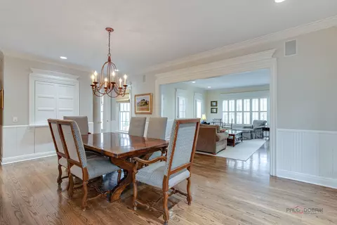 Dining - 320 Belle Foret Dr, Lake Bluff, IL 60044 photo 4 of 4