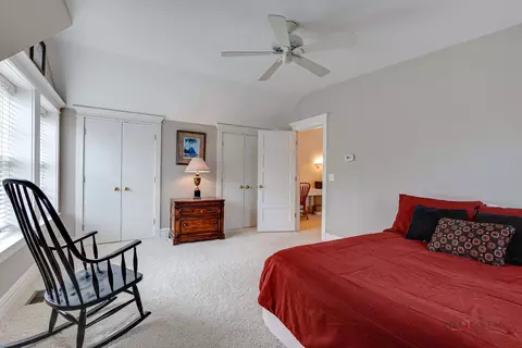 Bedroom - 320 Belle Foret Dr, Lake Bluff, IL 60044 photo 7 of 7
