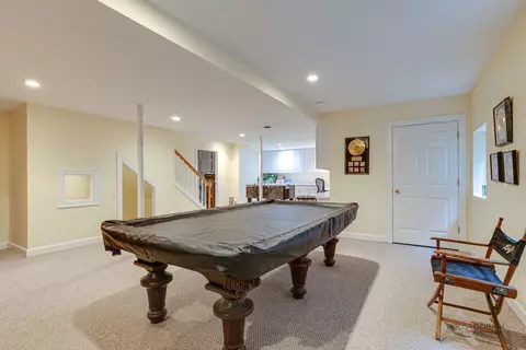 Living - 320 Belle Foret Dr, Lake Bluff, IL 60044 photo 8 of 9