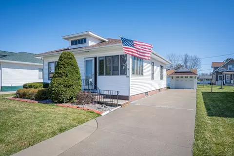 308 Dayton Ave, Hanover, IL 61041