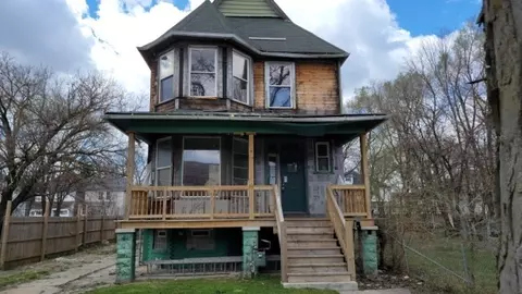 210 N Lockwood Ave, Chicago, IL 60644