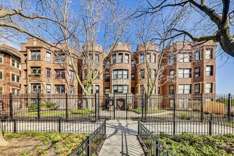 1200 W Sherwin Ave #1J, Chicago, IL 60626