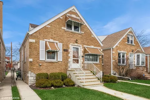 5122 N Oak Park Ave, Chicago, IL 60656