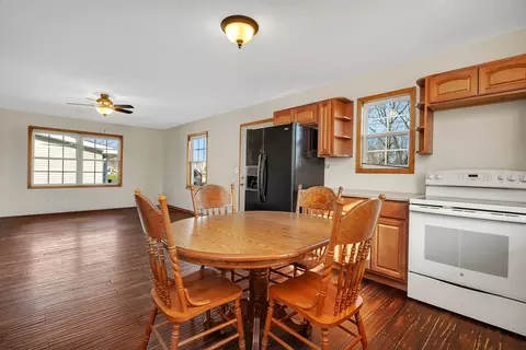 Dining - 405 W 3rd St, Braidwood, IL 60408 photo 3 of 3