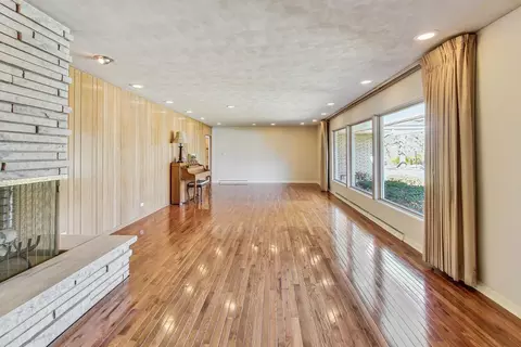Other - 535 Oakhill Rd, Elgin, IL 60120 photo 1 of 11