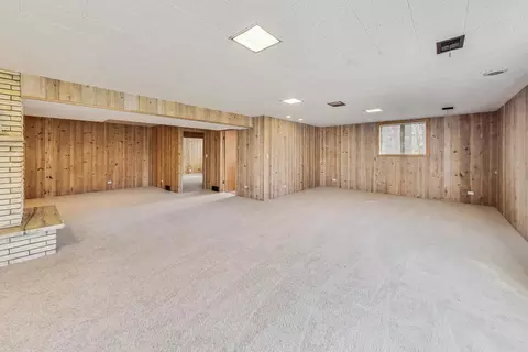Other - 535 Oakhill Rd, Elgin, IL 60120 photo 6 of 11