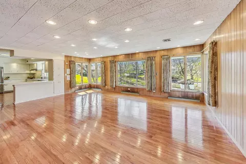 Other - 535 Oakhill Rd, Elgin, IL 60120 photo 3 of 11