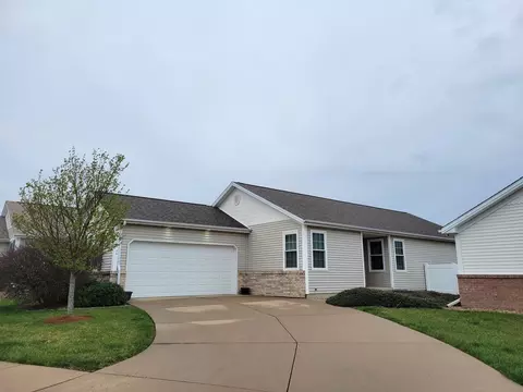 25 Astoria Way, Bloomington, IL 61704