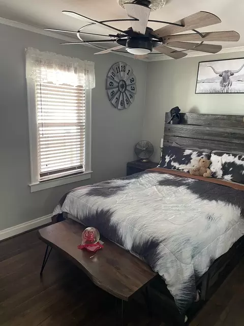 Bedroom - 1210 E Bell St, Bloomington, IL 61701 photo 1 of 3