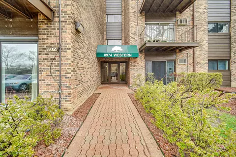 8974 N Western Ave #105, Des Plaines, IL 60016