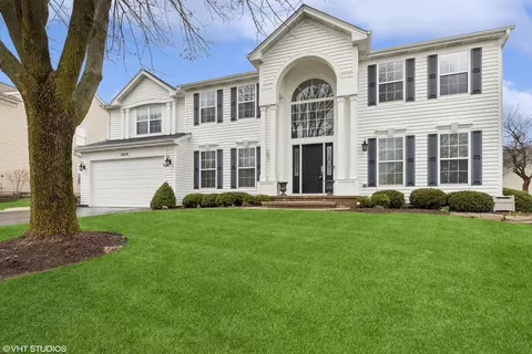 18718 W Meadow Grass Dr, Lake Villa, IL 60046