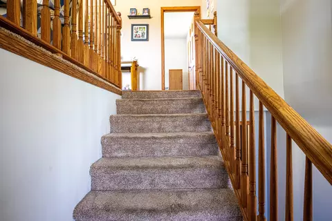 327 S Barbara Dr, Kankakee, IL 60901 photo 2