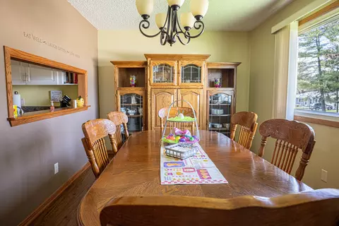 327 S Barbara Dr, Kankakee, IL 60901 photo 7