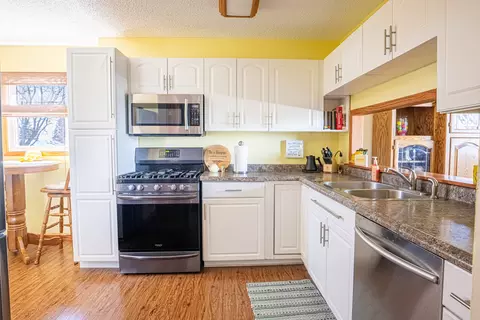 327 S Barbara Dr, Kankakee, IL 60901 photo 10