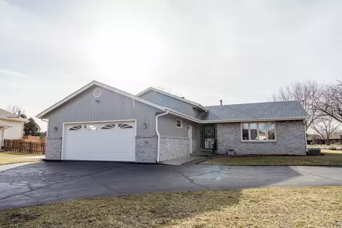 6660 Red Barn Rd, Loves Park, IL 61111
