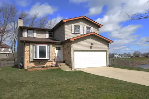 885 Shenandoah Dr, Carol Stream, IL 60188