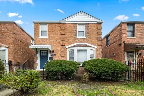 4142 W George St, Chicago, IL 60641