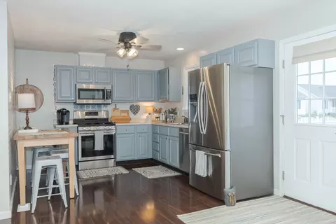 Kitchen - 1220 Ogelthorpe Ave, Normal, IL 61761 photo 4 of 5