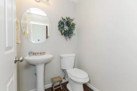 Bath - 1220 Ogelthorpe Ave, Normal, IL 61761 photo 1 of 4
