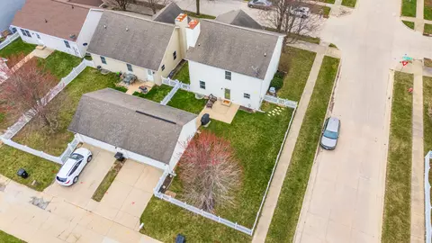 Exterior - 1220 Ogelthorpe Ave, Normal, IL 61761 photo 5 of 10