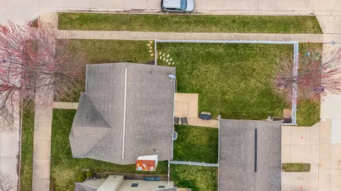 Exterior - 1220 Ogelthorpe Ave, Normal, IL 61761 photo 7 of 10