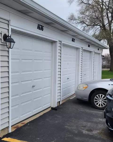 Exterior - 1676 Cornell Dr, Hoffman Estates, IL 60169 photo 4 of 5