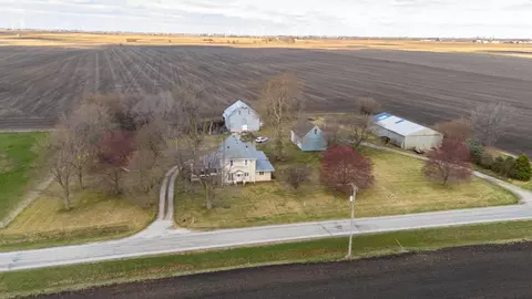 View/Area - 257 E 8th Rd, Dana, IL 61321 photo 1 of 7