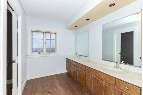 Bath - 257 E 8th Rd, Dana, IL 61321 photo 2 of 2